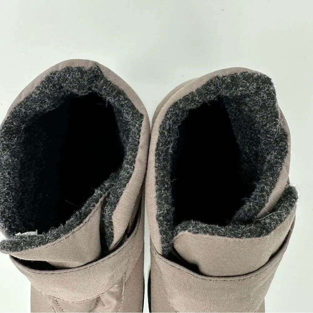 Toe Warmers Canada Womans Taupe Active Wool Lined Waterproof Ankle Boot size 8W‎